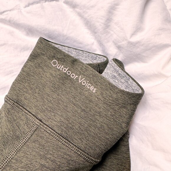 OUTDOOR VOICES | Springs 7/8 Legging Tea Tree/Oatmeal/Ash M - Picture 5 of 7
